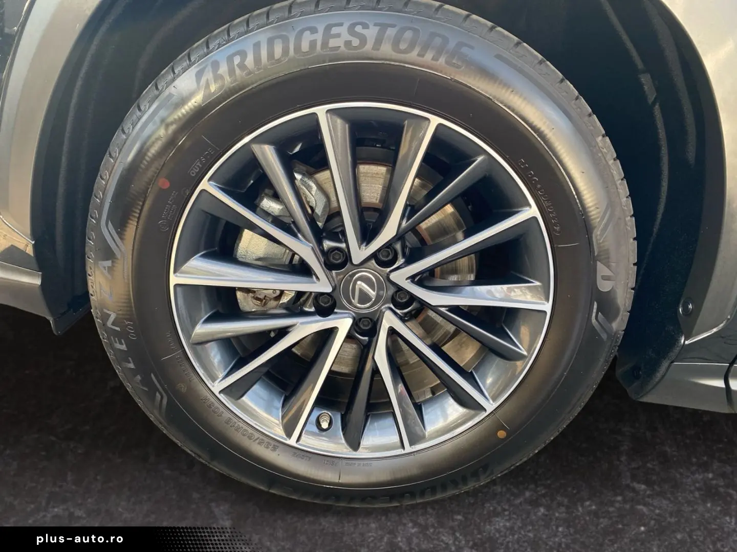 NX 350h E-FOUR Executive Line  360  HUD el Sitze