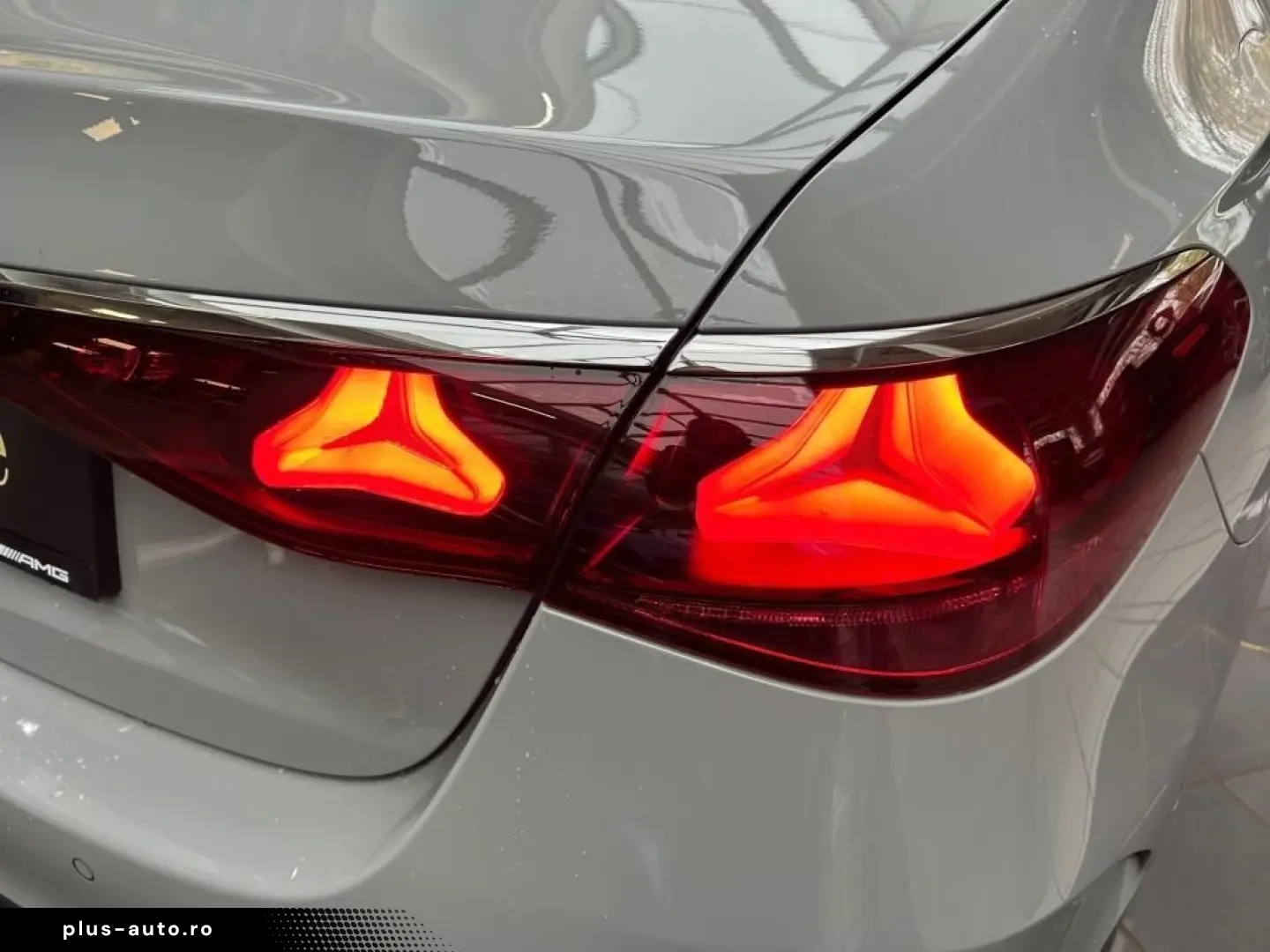 E 450 4M AMG  PANO  BURMESTER  HUD  SUPERSCREEN