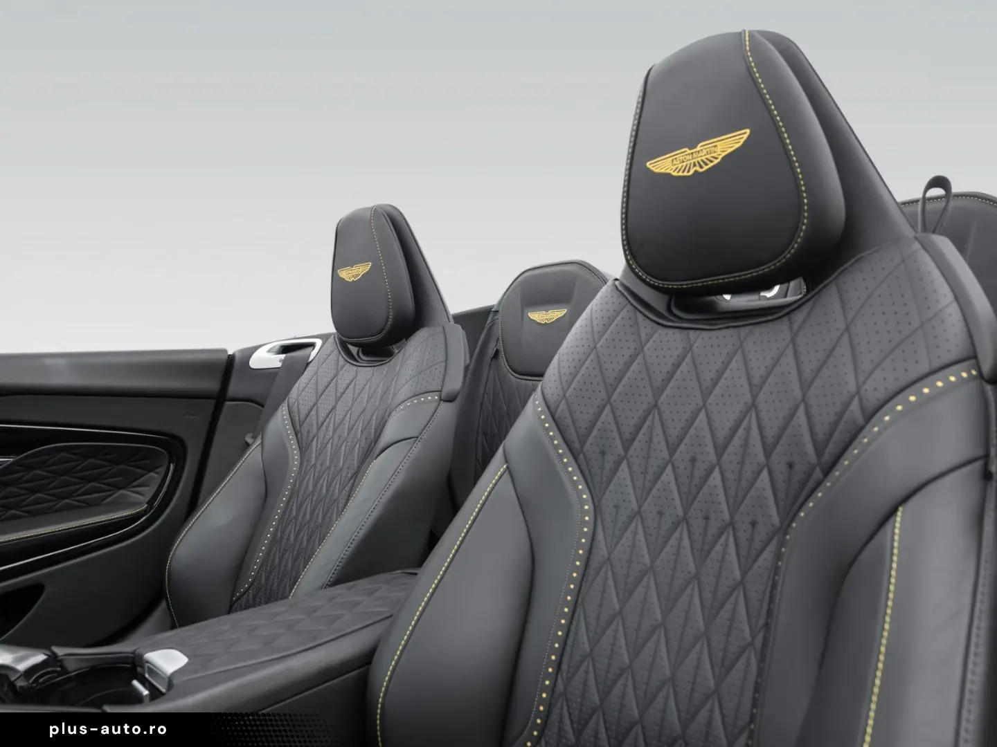 DB12 Volante   Q-SeychellesBlue   Bowers&Wilkins