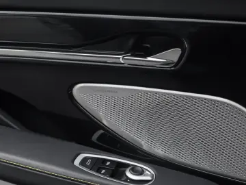 DB12 Volante   Q-SeychellesBlue   Bowers&Wilkins