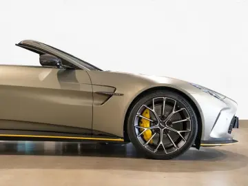 Vantage V8 Roadster Aston Martin Hamburg