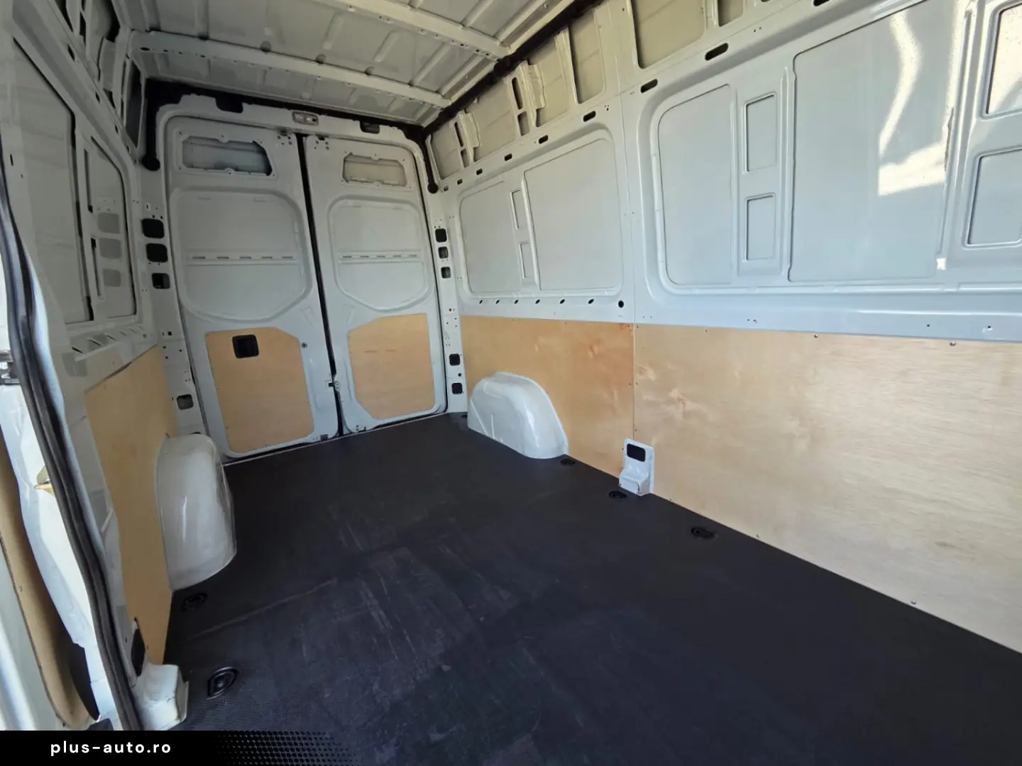 MERCEDES BENZ NEW SPRINTER L3H2