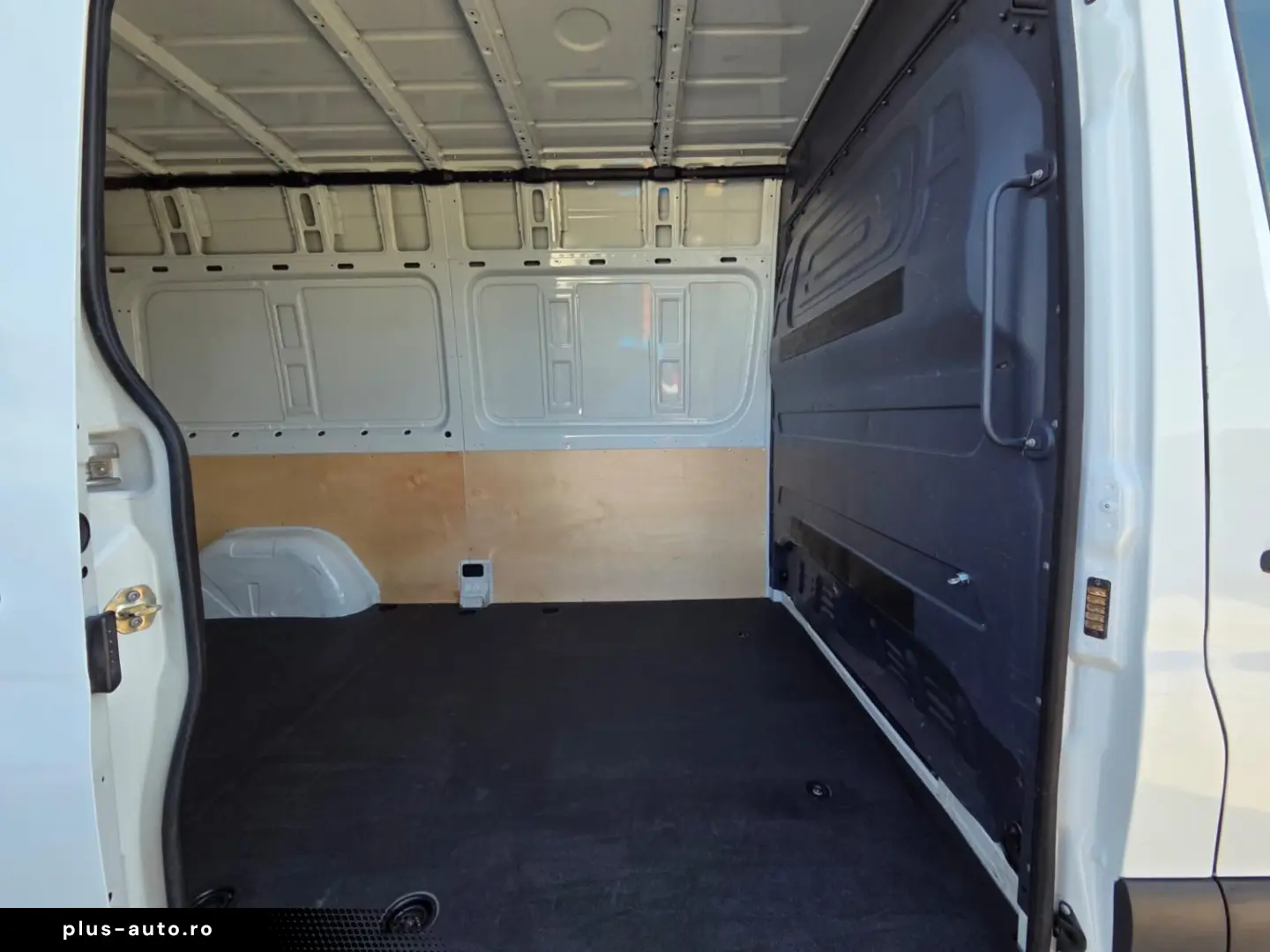 MERCEDES BENZ NEW SPRINTER L3H2