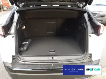 3008 Plug-In Hybrid4 300 e-EAT8 GT