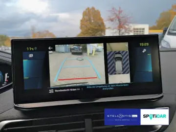 3008 Plug-In Hybrid4 300 e-EAT8 GT