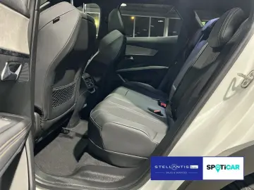 3008 Allure Pack Hybrid EAT8 Alcantara Pano Navi