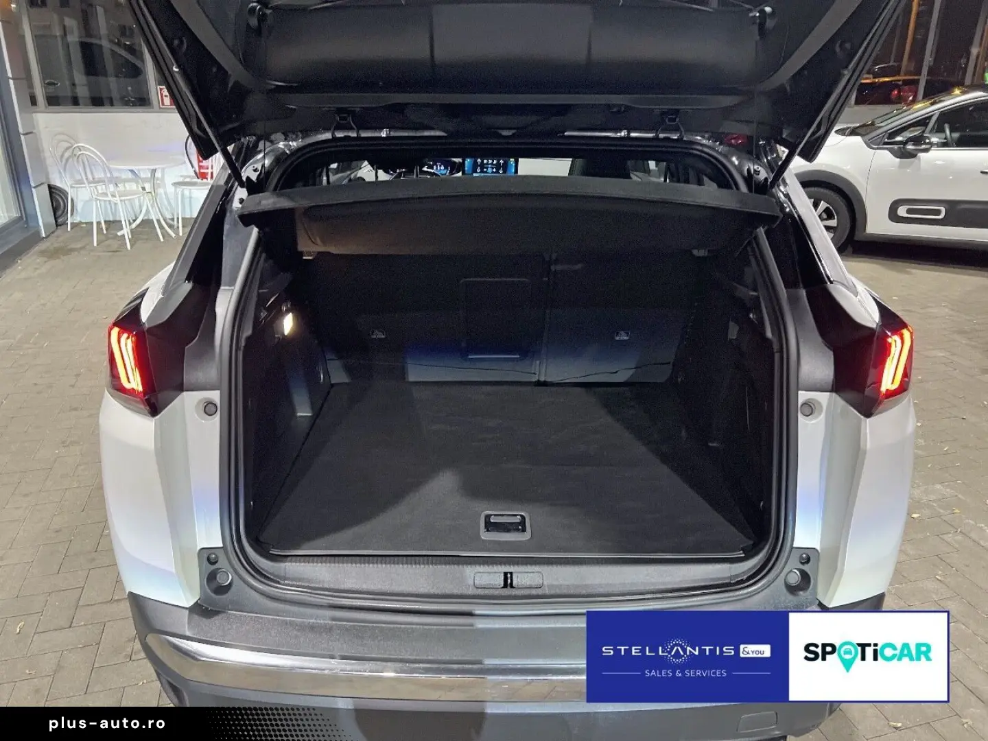 3008 Allure Pack Hybrid EAT8 Alcantara Pano Navi