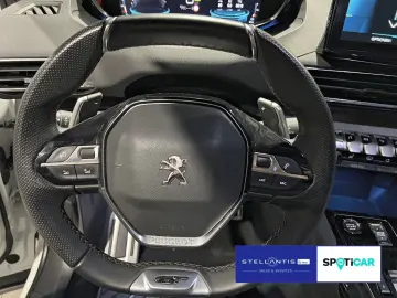 3008 Allure Pack Hybrid EAT8 Alcantara Pano Navi