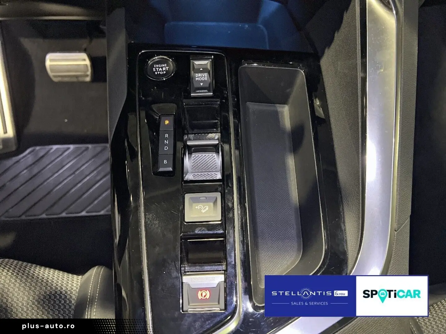 3008 Allure Pack Hybrid EAT8 Alcantara Pano Navi