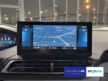 3008 Allure Pack Hybrid EAT8 Alcantara Pano Navi