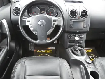 NISSAN QASHQAI  2 1.6 DCI TEKNA 4×4