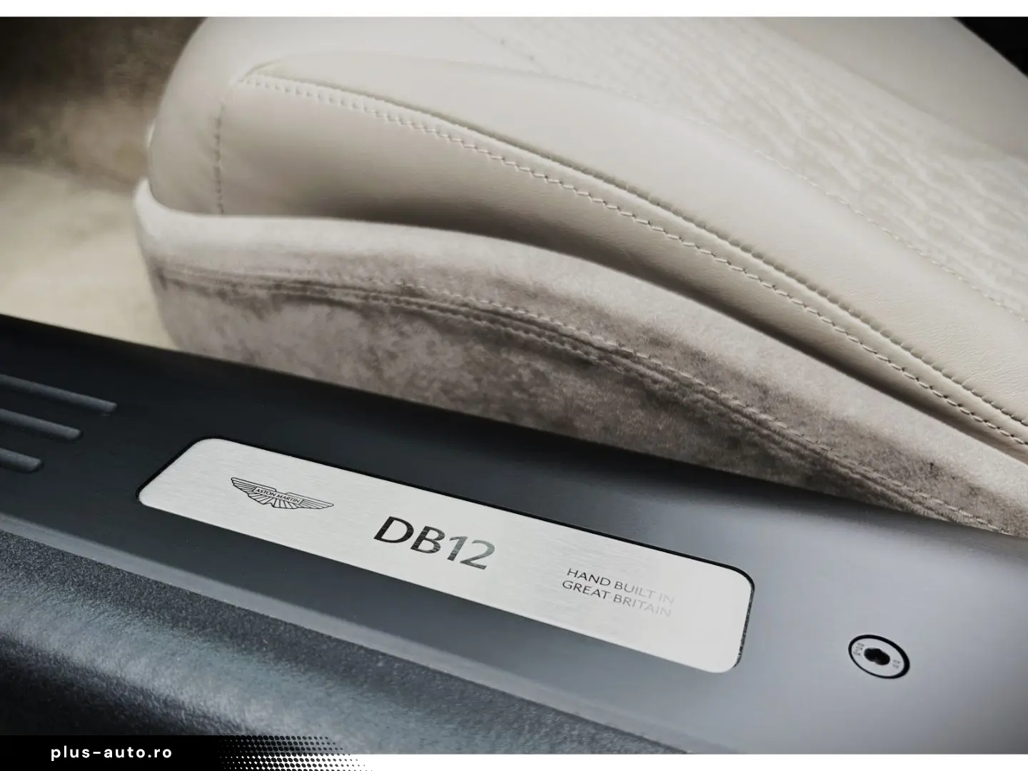 DB12 Volante Carribean Blue Pearl Carbonbremse