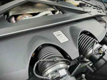 DB12 Volante Carribean Blue Pearl Carbonbremse