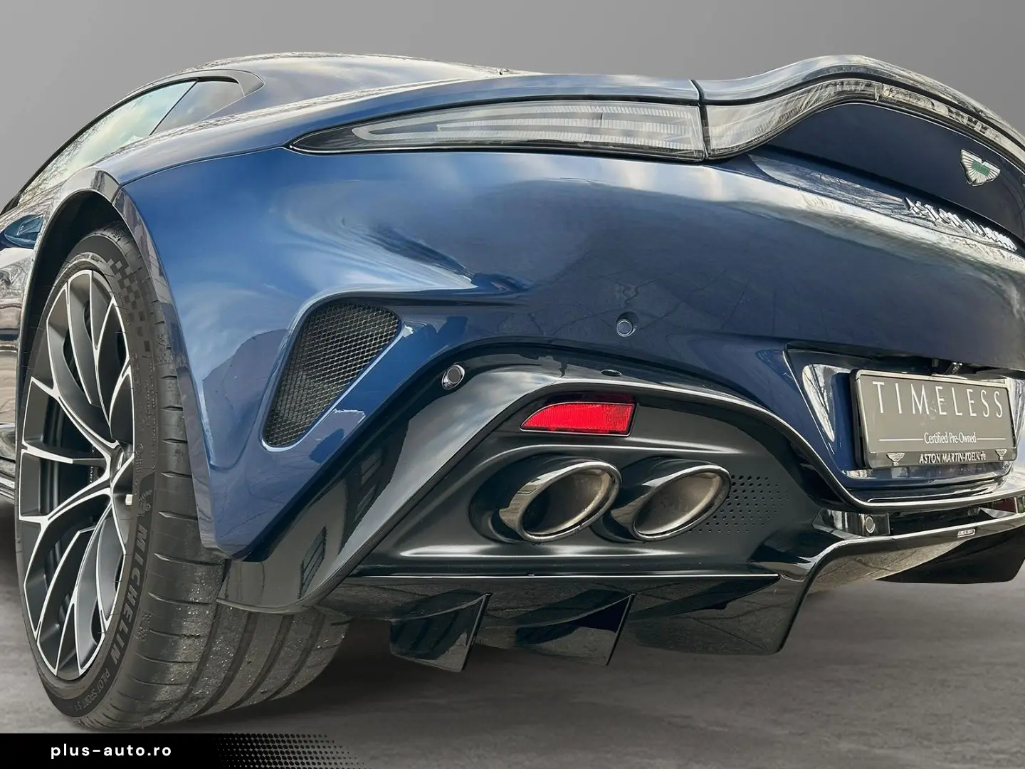 Vantage Seychelles Blue Bowers & Wilkins