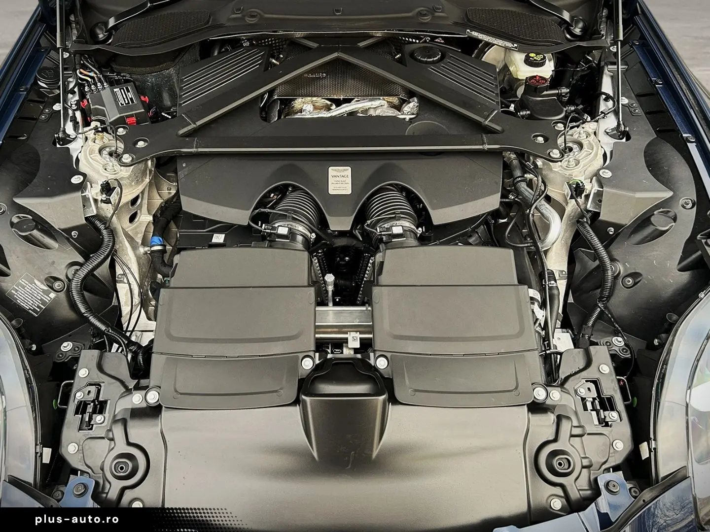 Vantage Seychelles Blue Bowers & Wilkins