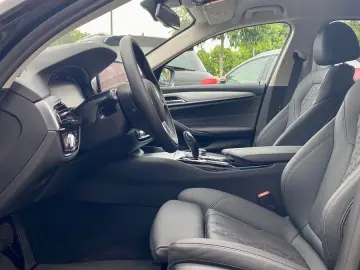 520 d xDrive Navi AHK 18  Standheizung