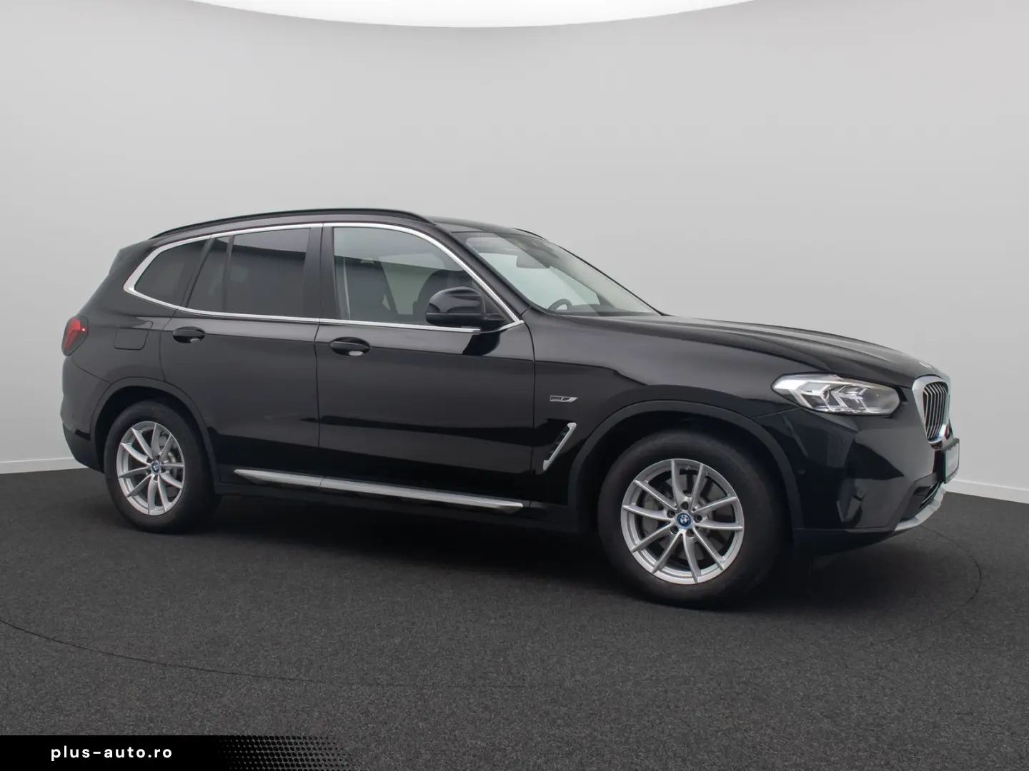 X3 xD30e Kamera DAB HiFi AHK Sportsitze 18