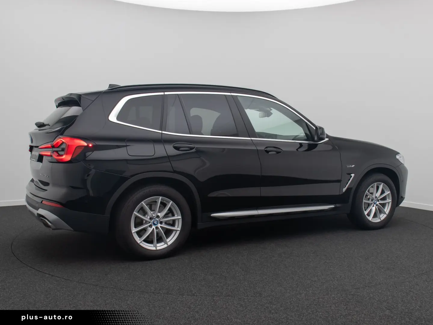 X3 xD30e Kamera DAB HiFi AHK Sportsitze 18