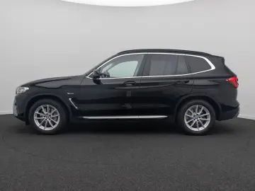 X3 xD30e Kamera DAB HiFi AHK Sportsitze 18