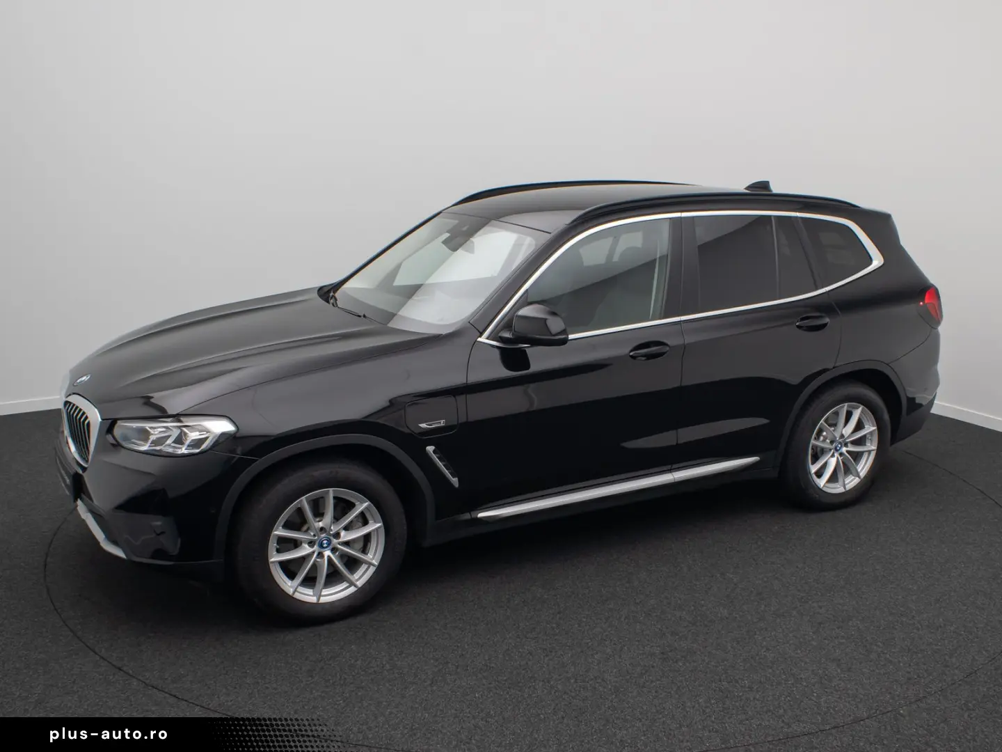 X3 xD30e Kamera DAB HiFi AHK Sportsitze 18