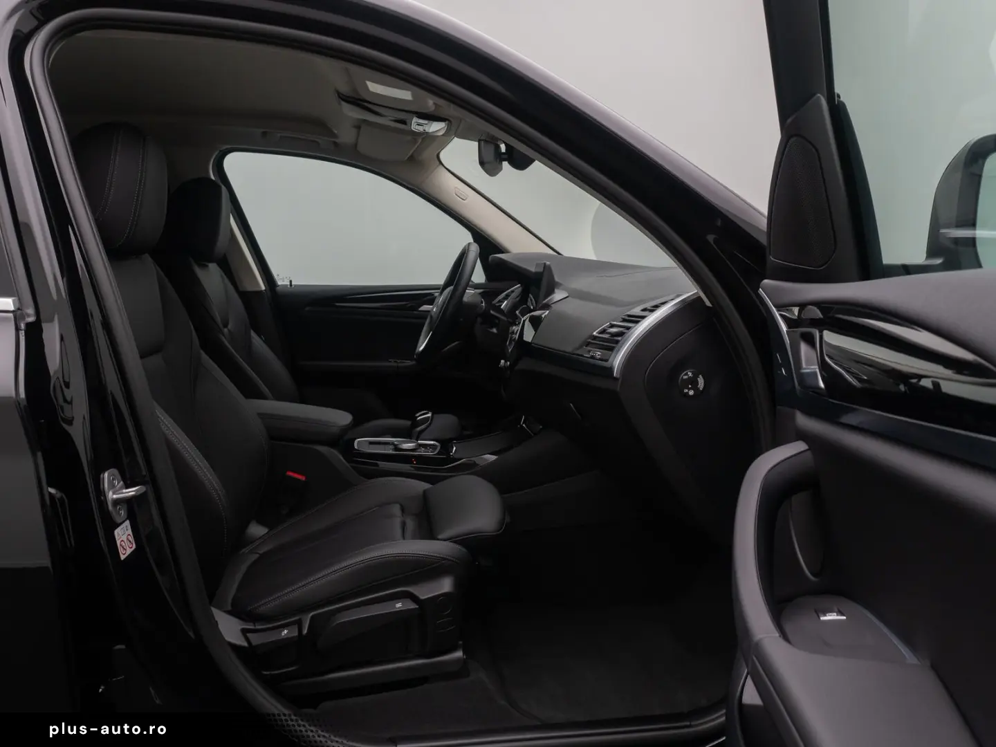 X3 xD30e Kamera DAB HiFi AHK Sportsitze 18