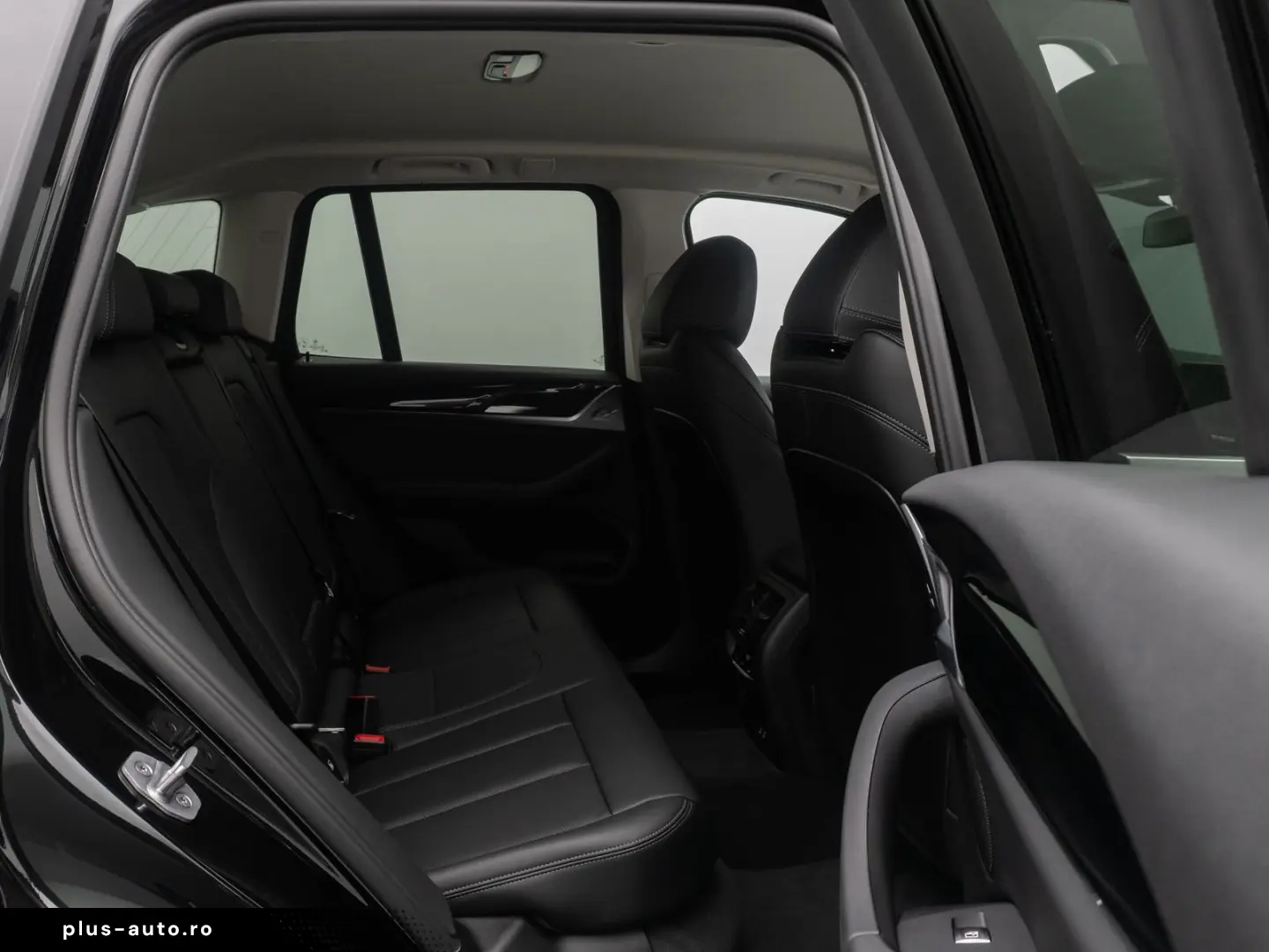 X3 xD30e Kamera DAB HiFi AHK Sportsitze 18