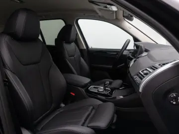 X3 xD30e Kamera DAB HiFi AHK Sportsitze 18