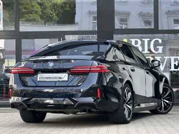 550e xDrive M Sport Pro DA Prof PA  Pano AHK B&W