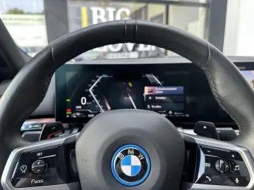 550e xDrive M Sport Pro DA Prof PA  Pano AHK B&W