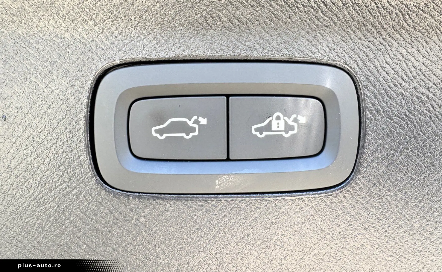 XC90 T8 Facelift Ultra Bright AHK PANO