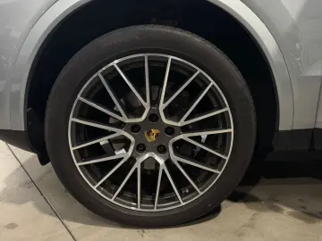 Cayenne Coupe Sport Chrono Memory PASM BOSE AHK