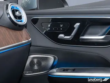 GLC 300 e 4M AMG DIG.LIGHT AHK Pano Distro 360