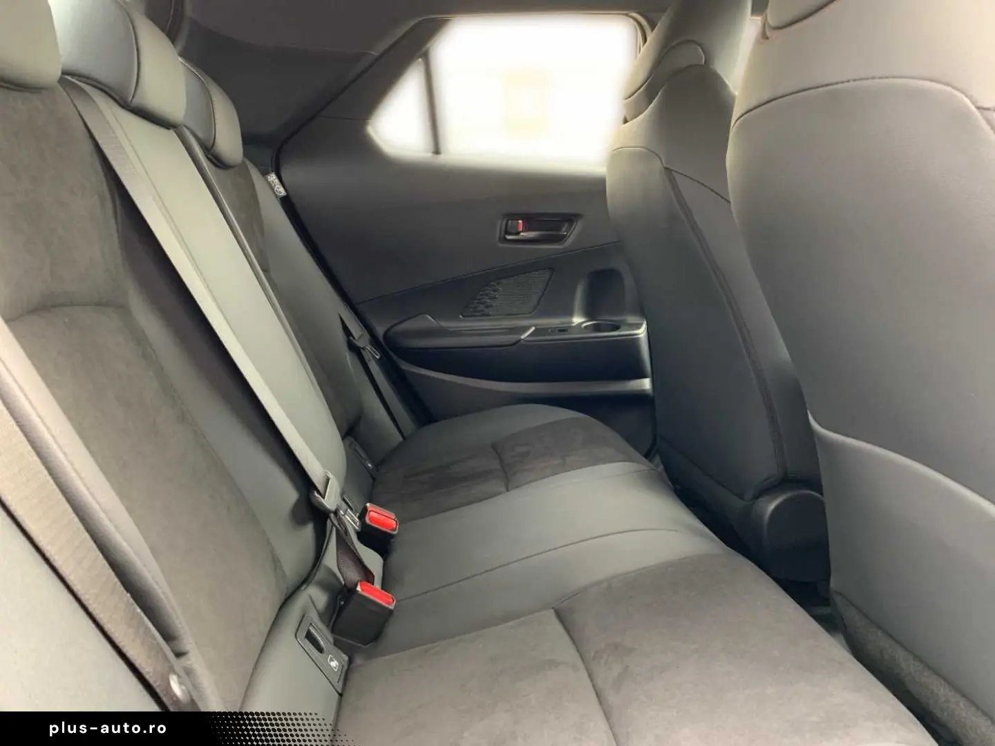 C-HR 2.0 Plug-in Hybrid GR Sport FWD