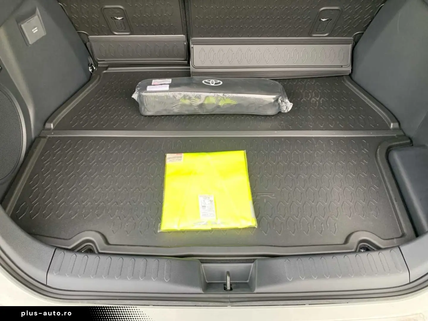 C-HR 2.0 Plug-in Hybrid GR Sport FWD