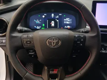 C-HR Plug-In Hybrid GR-Sport ACC KAM TOTW JBL