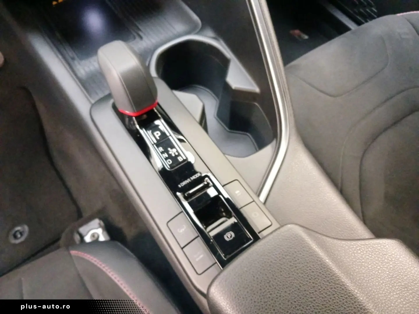 C-HR Plug-In Hybrid GR-Sport ACC KAM TOTW JBL