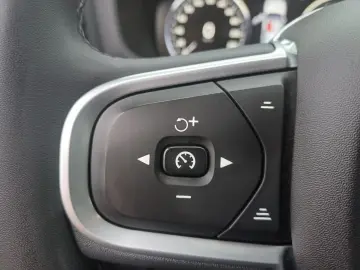 Volvo V60 2.0 diesel 197 cp AT8 Momentum Pro