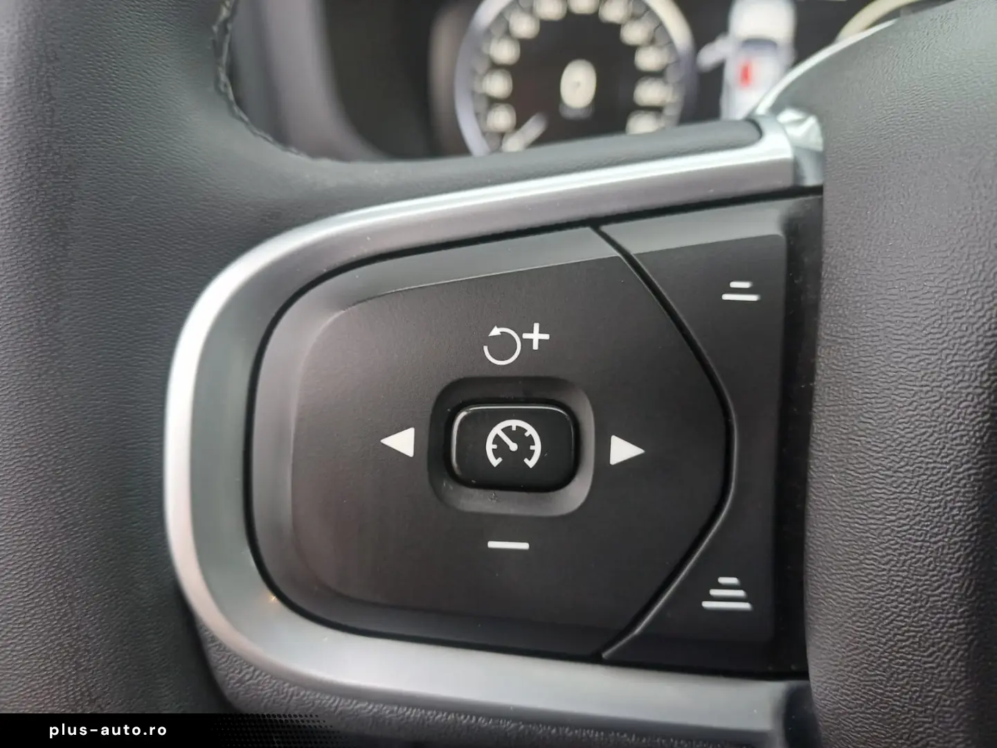 Volvo V60 2.0 diesel 197 cp AT8 Momentum Pro