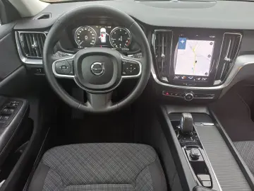 Volvo V60 2.0 diesel 197 cp AT8 Momentum Pro