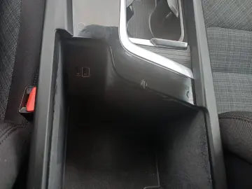 Volvo V60 2.0 diesel 197 cp AT8 Momentum Pro