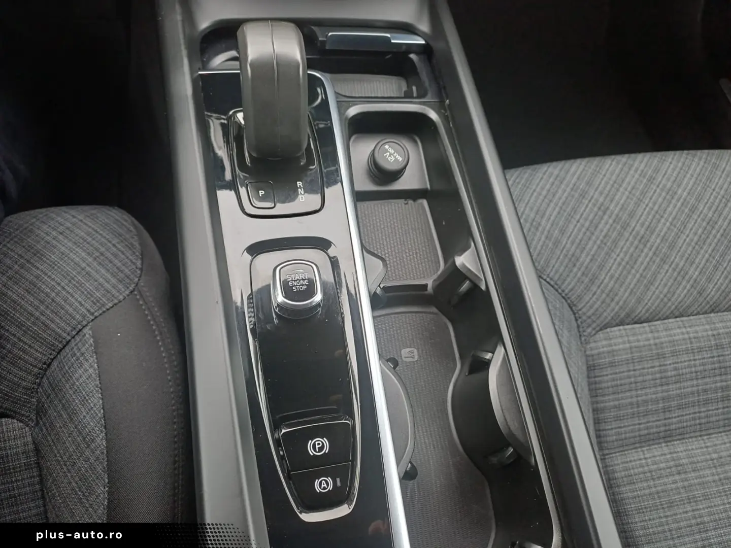 Volvo V60 2.0 diesel 197 cp AT8 Momentum Pro