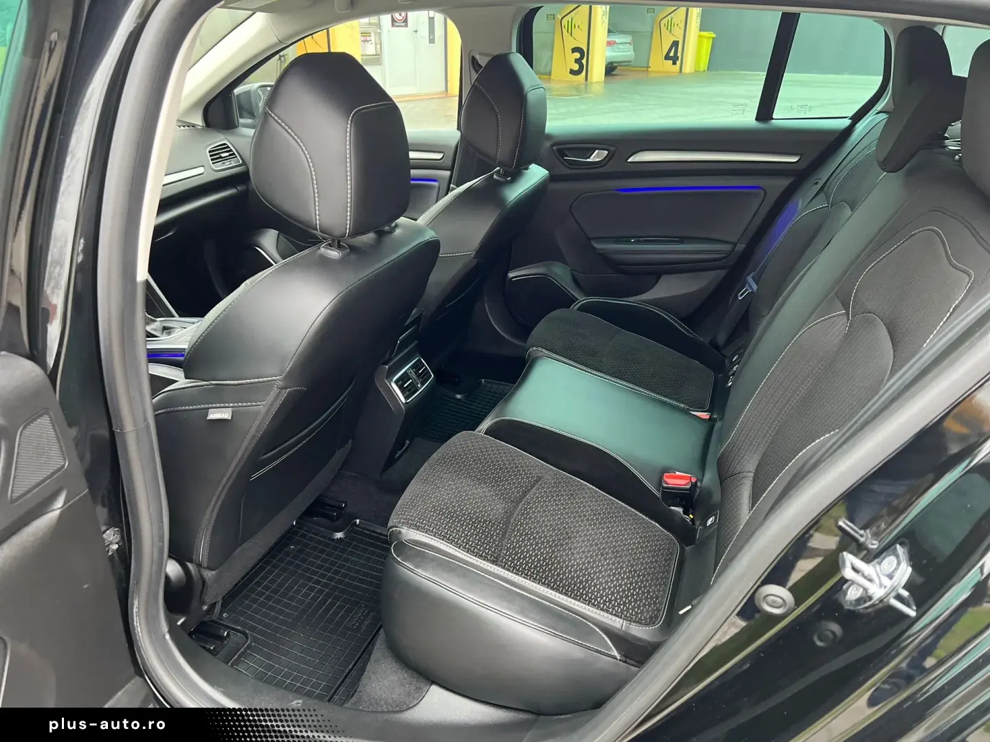 Renault Megane Estate Blue dCI EDC Intens