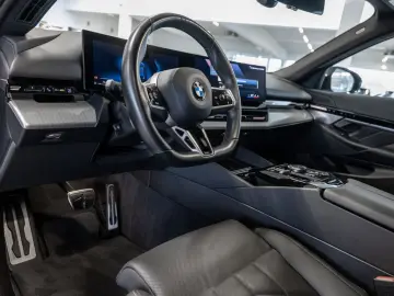 520d M-Sport LED ACC NAVI KAMERA SHZ PDC MEMORY