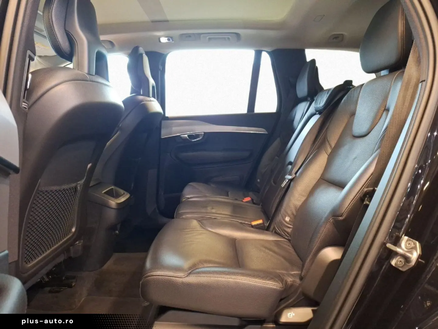 XC90 B5 AWD Momentum Pano SHZ CarPl DAB LED RFK