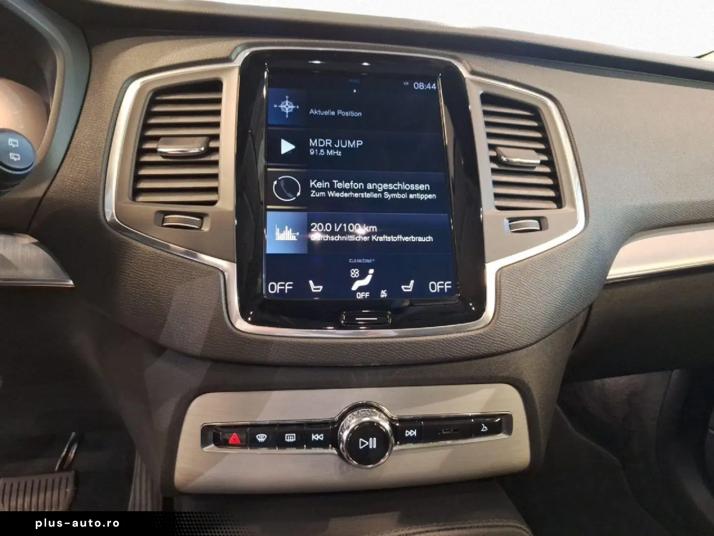 XC90 B5 AWD Momentum Pano SHZ CarPl DAB LED RFK