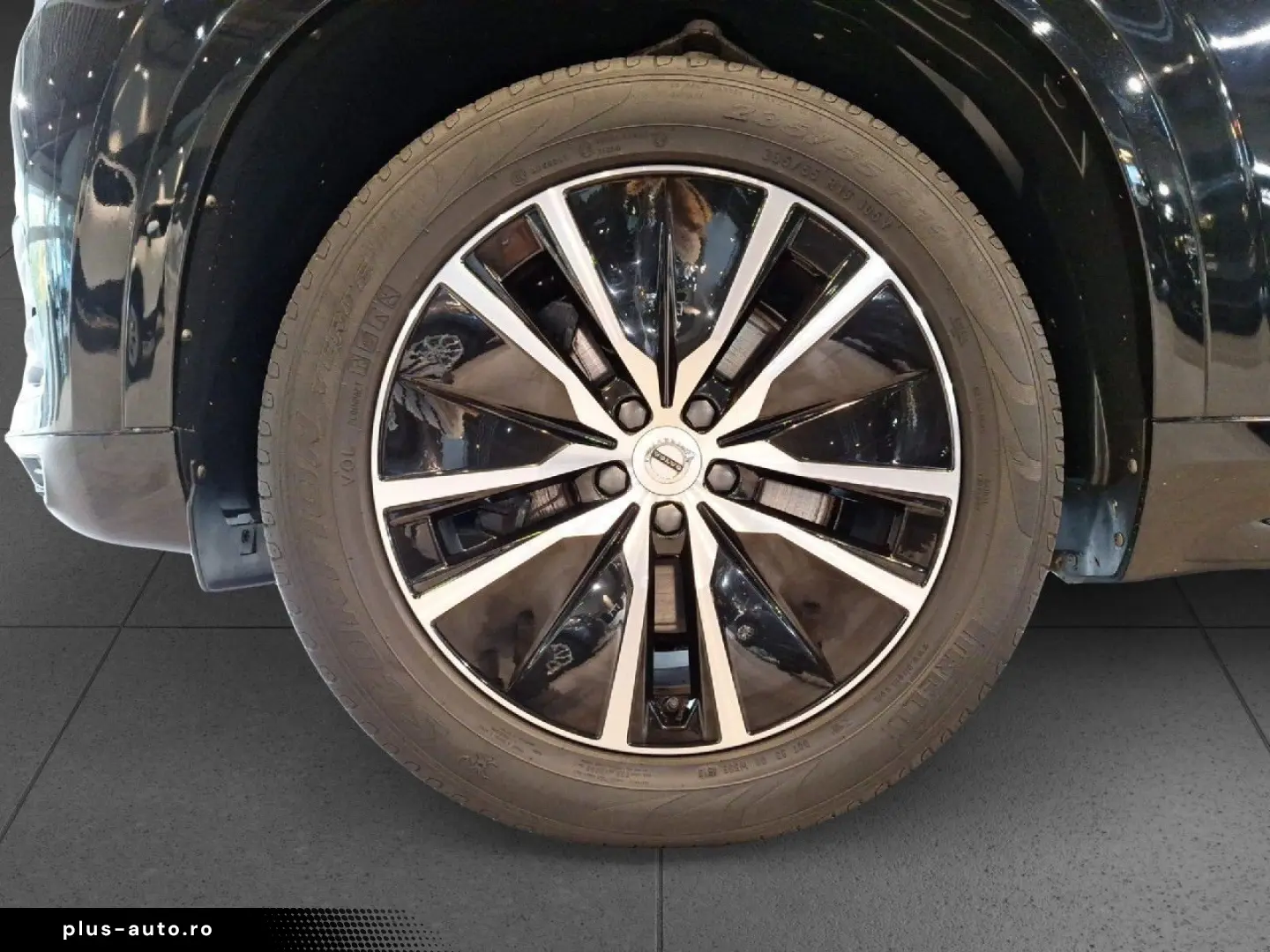 XC90 B5 AWD Momentum Pano SHZ CarPl DAB LED RFK