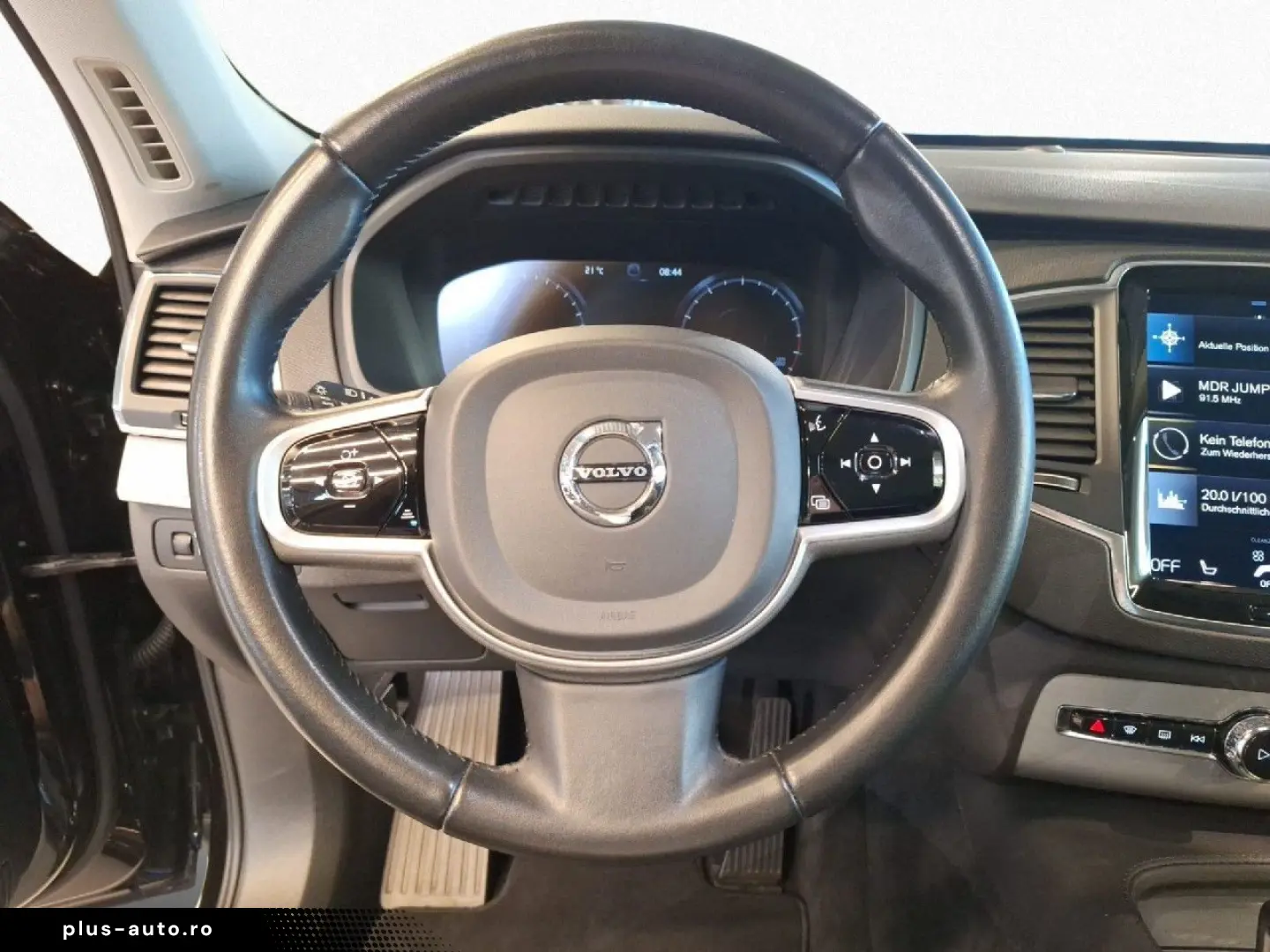 XC90 B5 AWD Momentum Pano SHZ CarPl DAB LED RFK