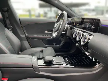 CLA 250 4M Coupé AMG NIGHT PANO AMBI WIDE LED BC