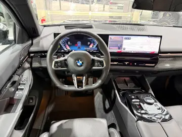 520 i M Sport Pano Carbon H&K 4SHZ HUD 360