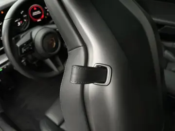 992 911 Carrera 4S Lift Matrix BOSE InnoDrive